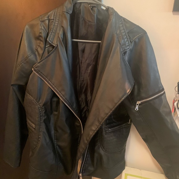 Super cute casual/dressy leather jacket! - Picture 1 of 2